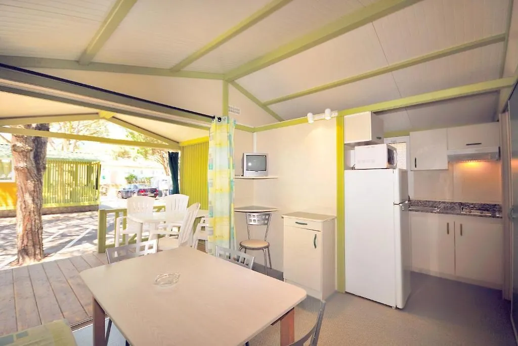 Bungalows Camping Canos De Meca Hotel Barbate Campsite